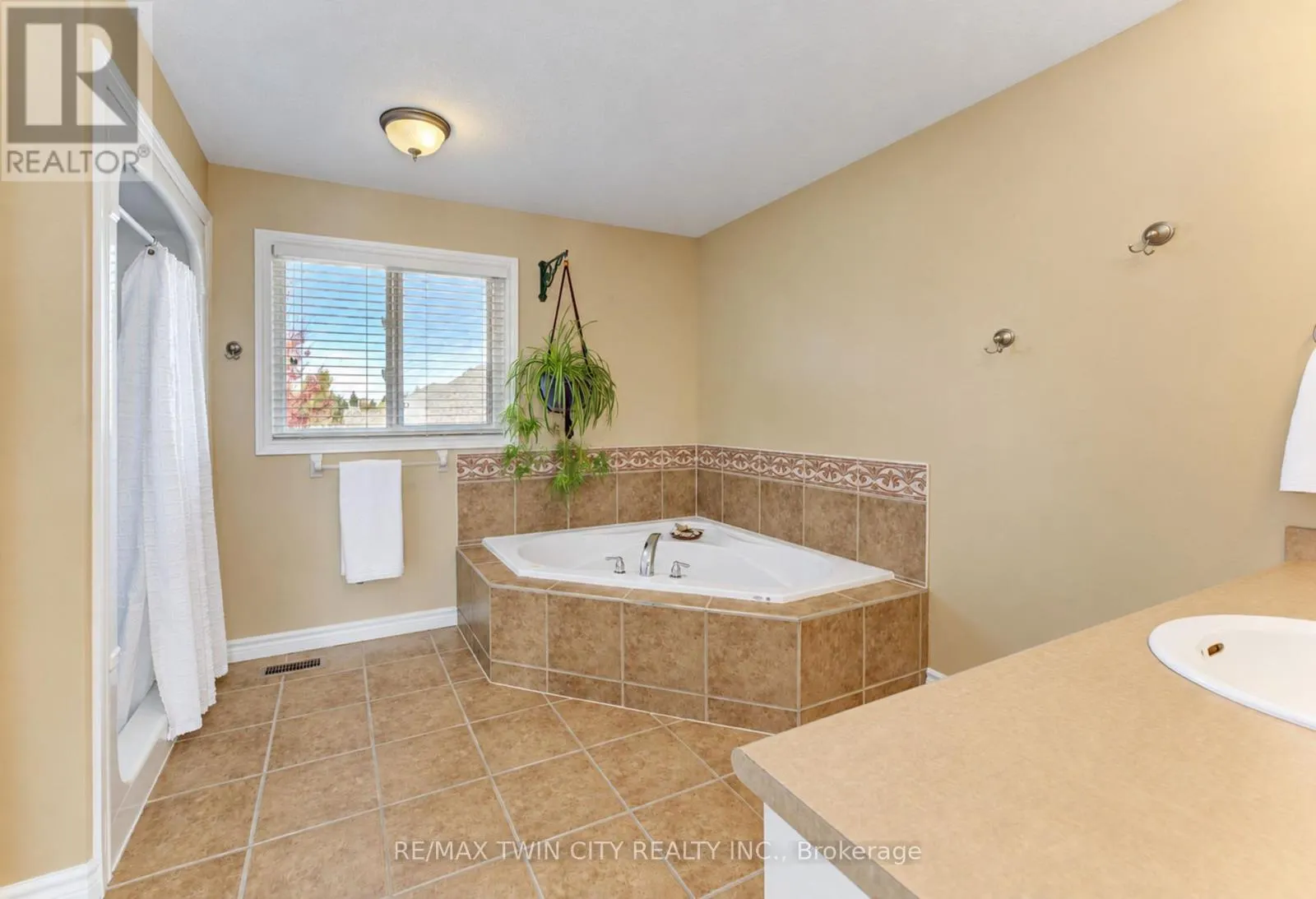 2 FIRELLA PLACE