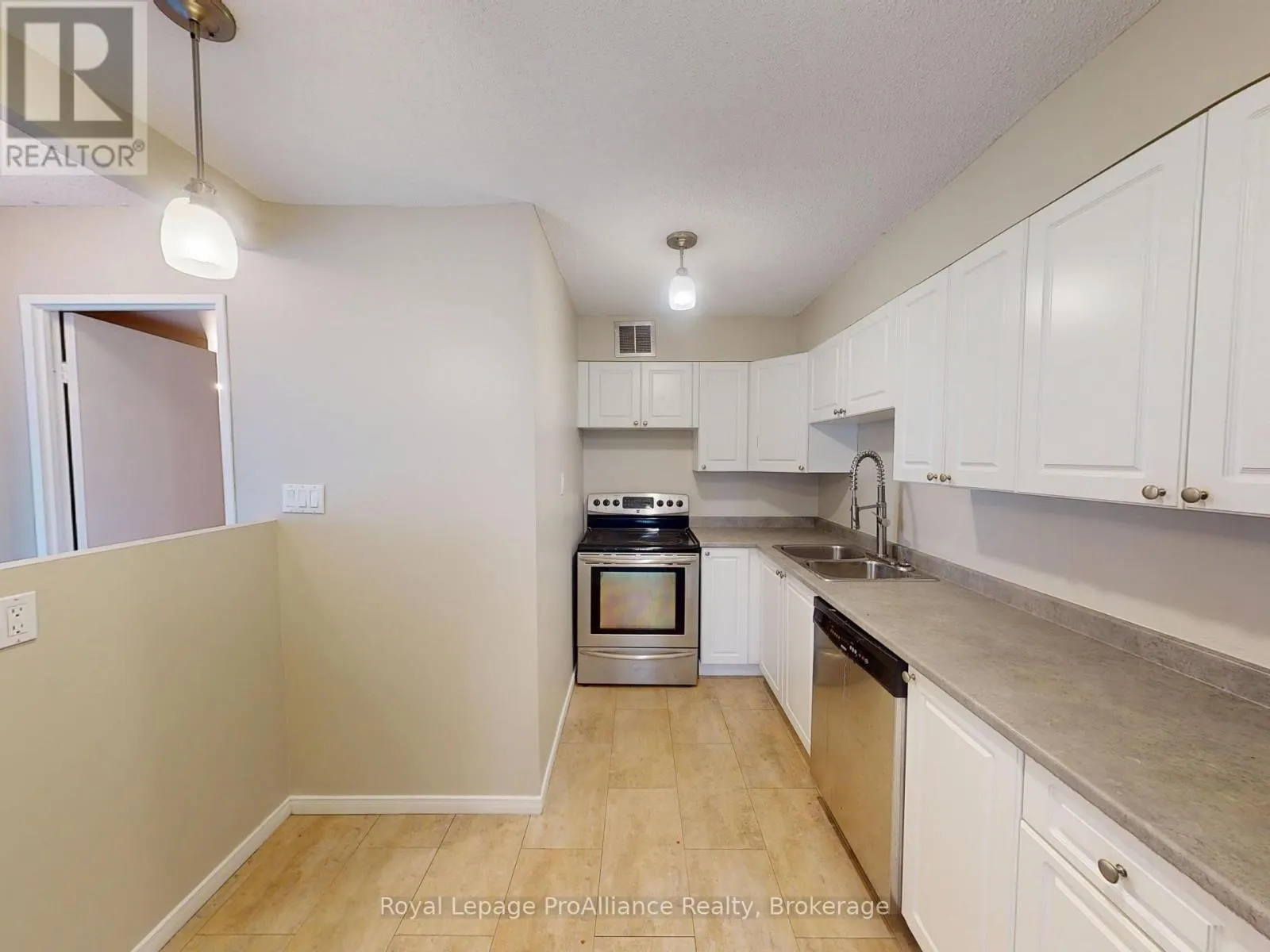 601 - 350 FRONT STREET #601