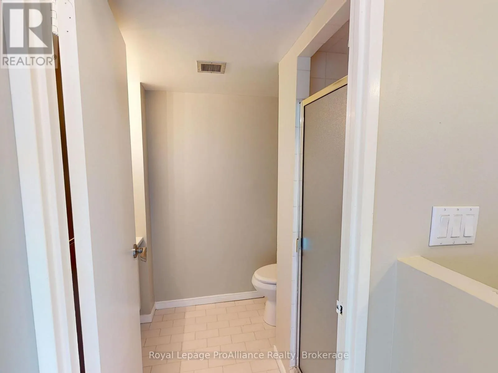 601 - 350 FRONT STREET #601