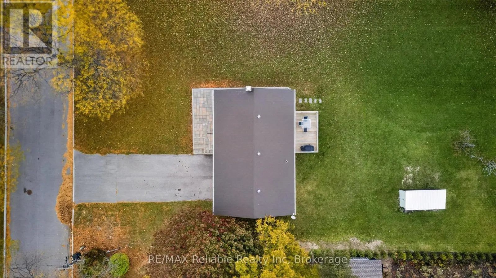 306 LAKESIDE DRIVE