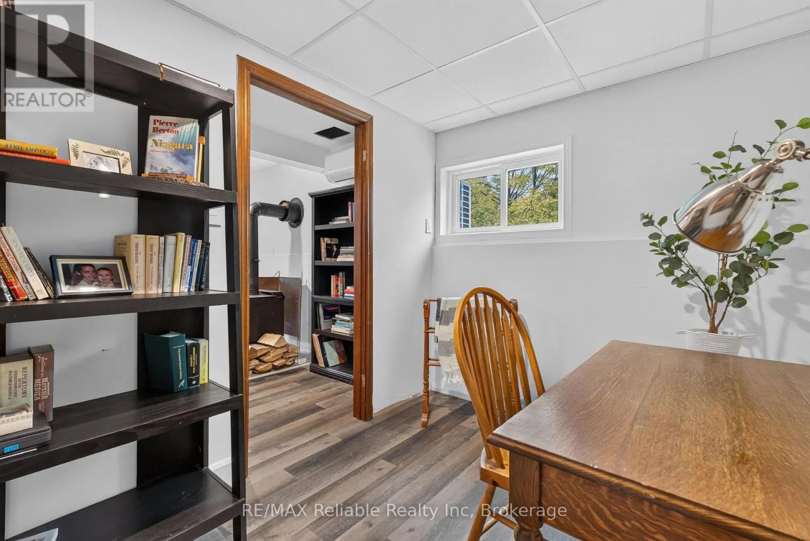 306 LAKESIDE DRIVE