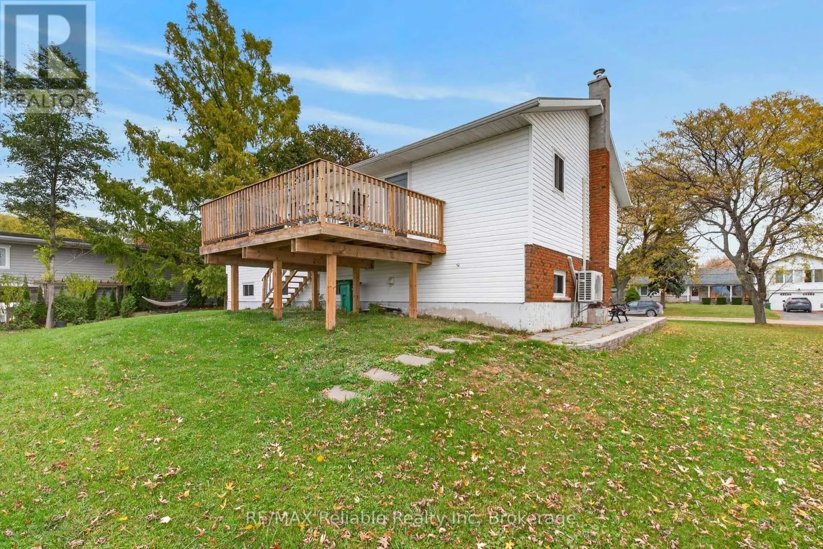 306 LAKESIDE DRIVE