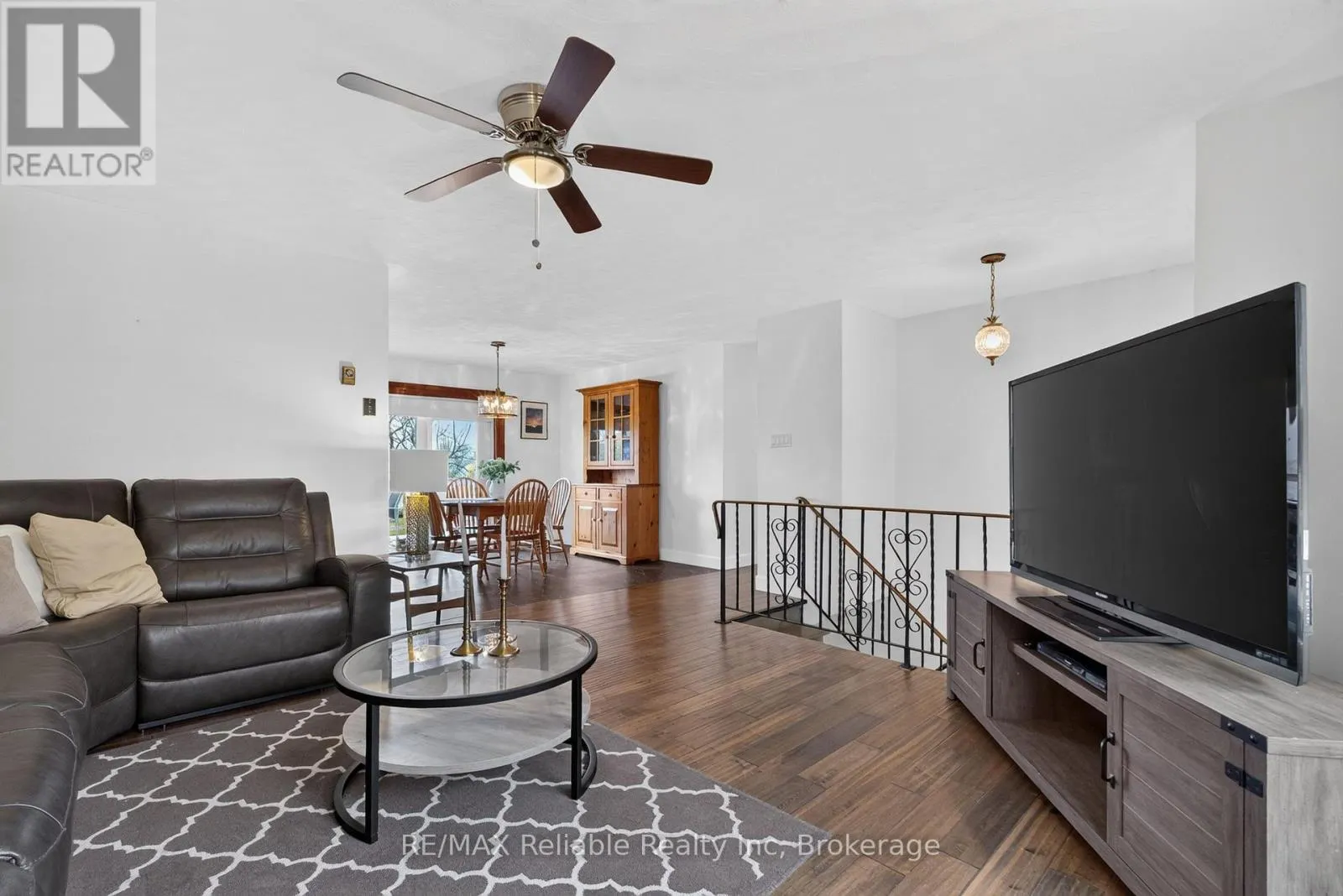 306 LAKESIDE DRIVE