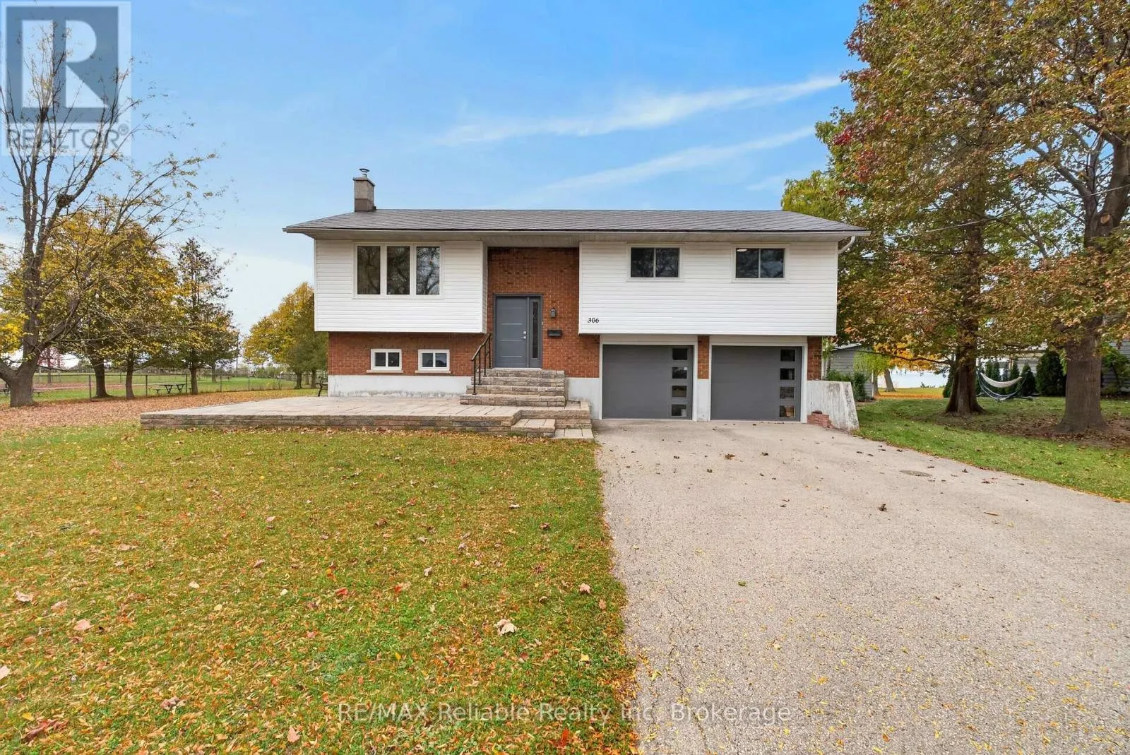 306 LAKESIDE DRIVE