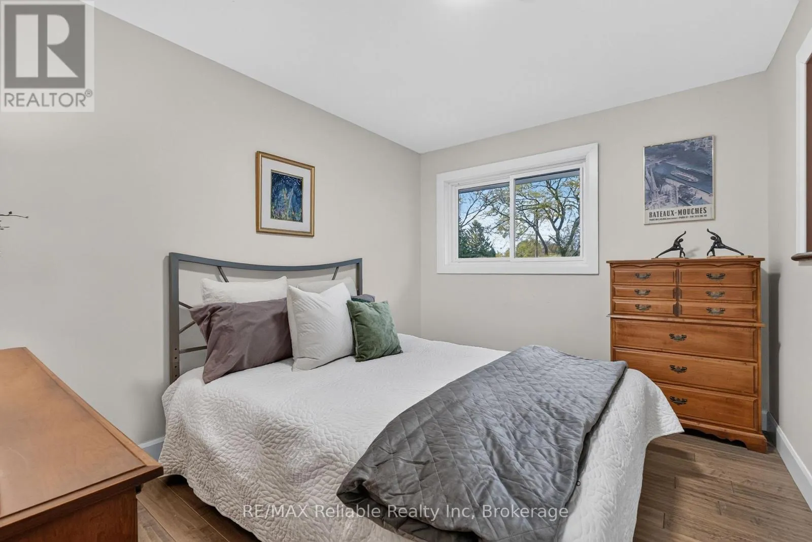 306 LAKESIDE DRIVE