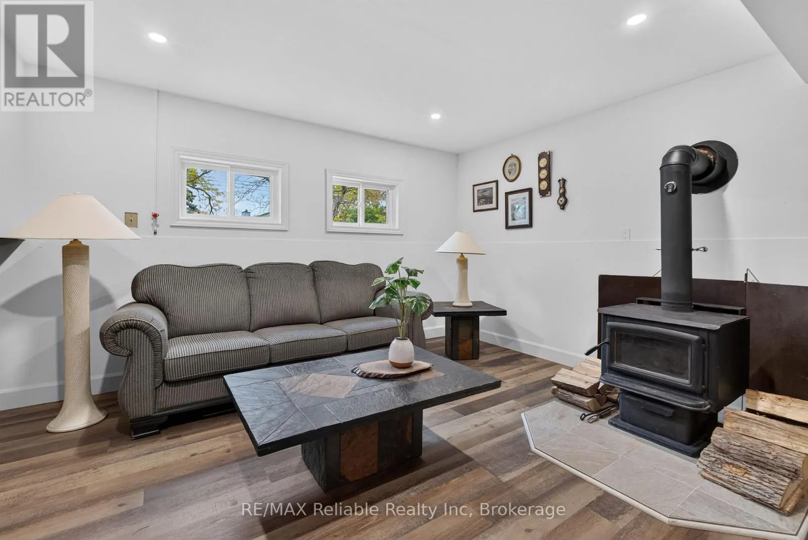 306 LAKESIDE DRIVE