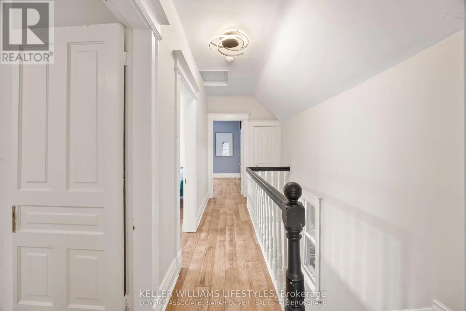 28 RENWICK AVENUE