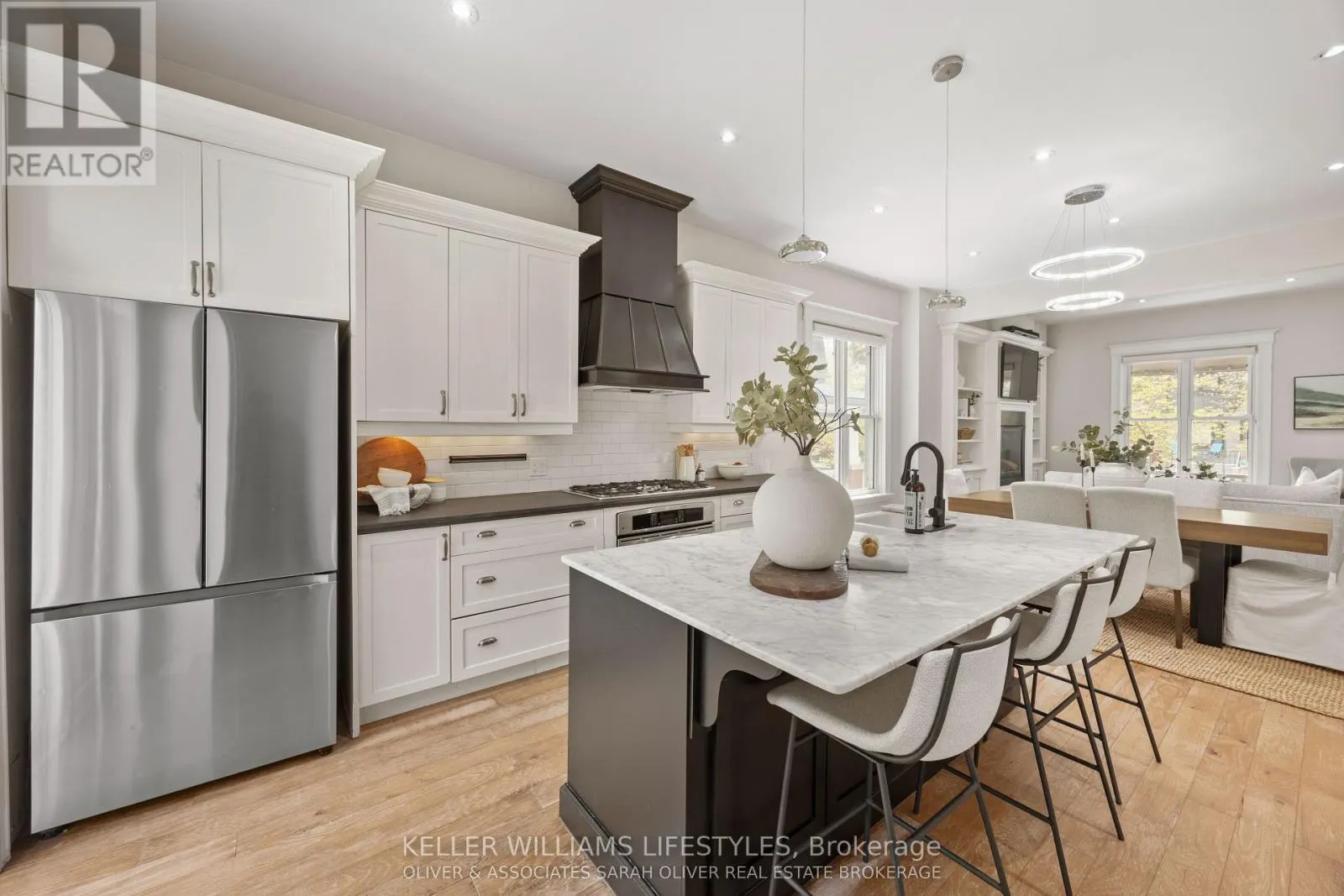 28 RENWICK AVENUE