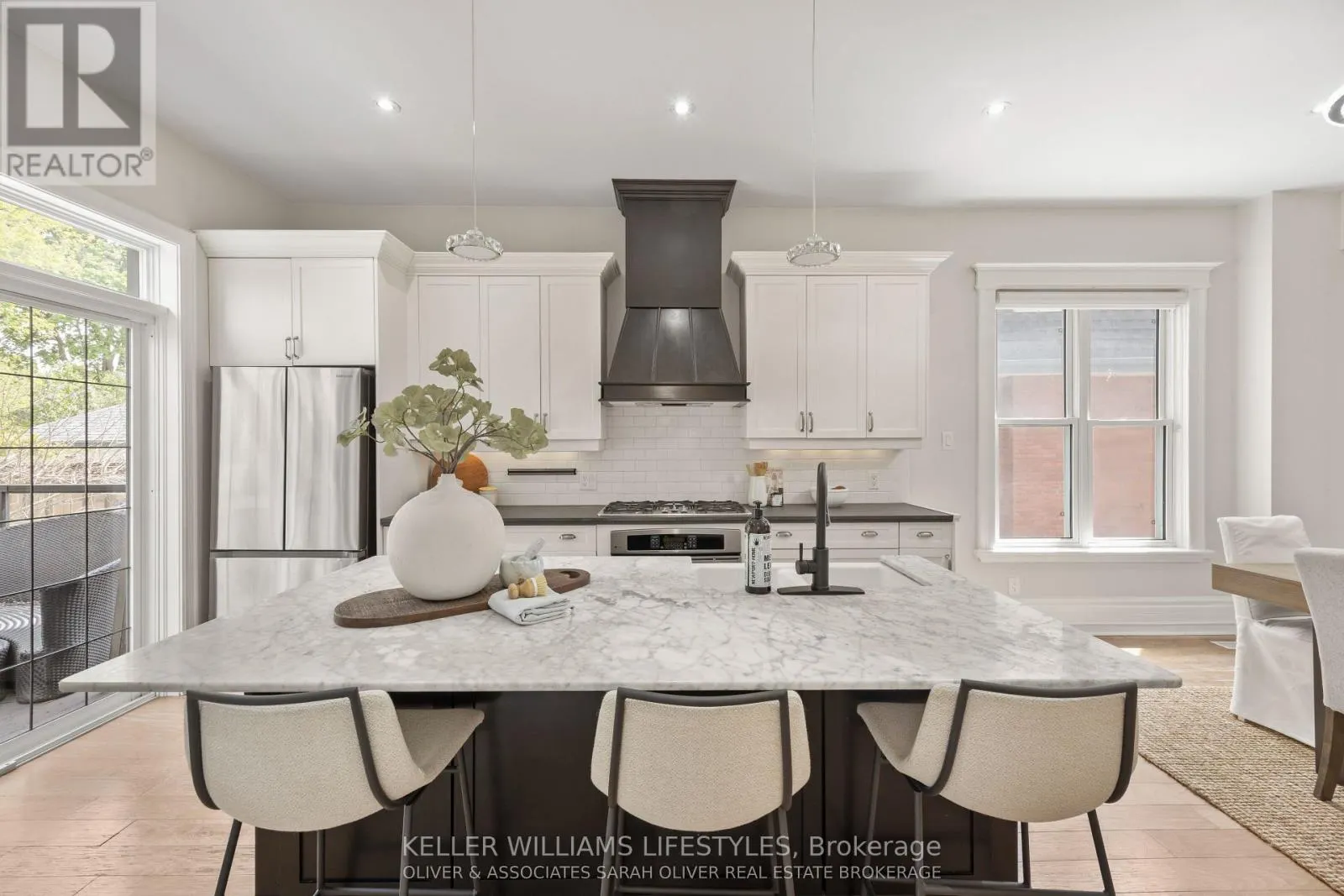 28 RENWICK AVENUE