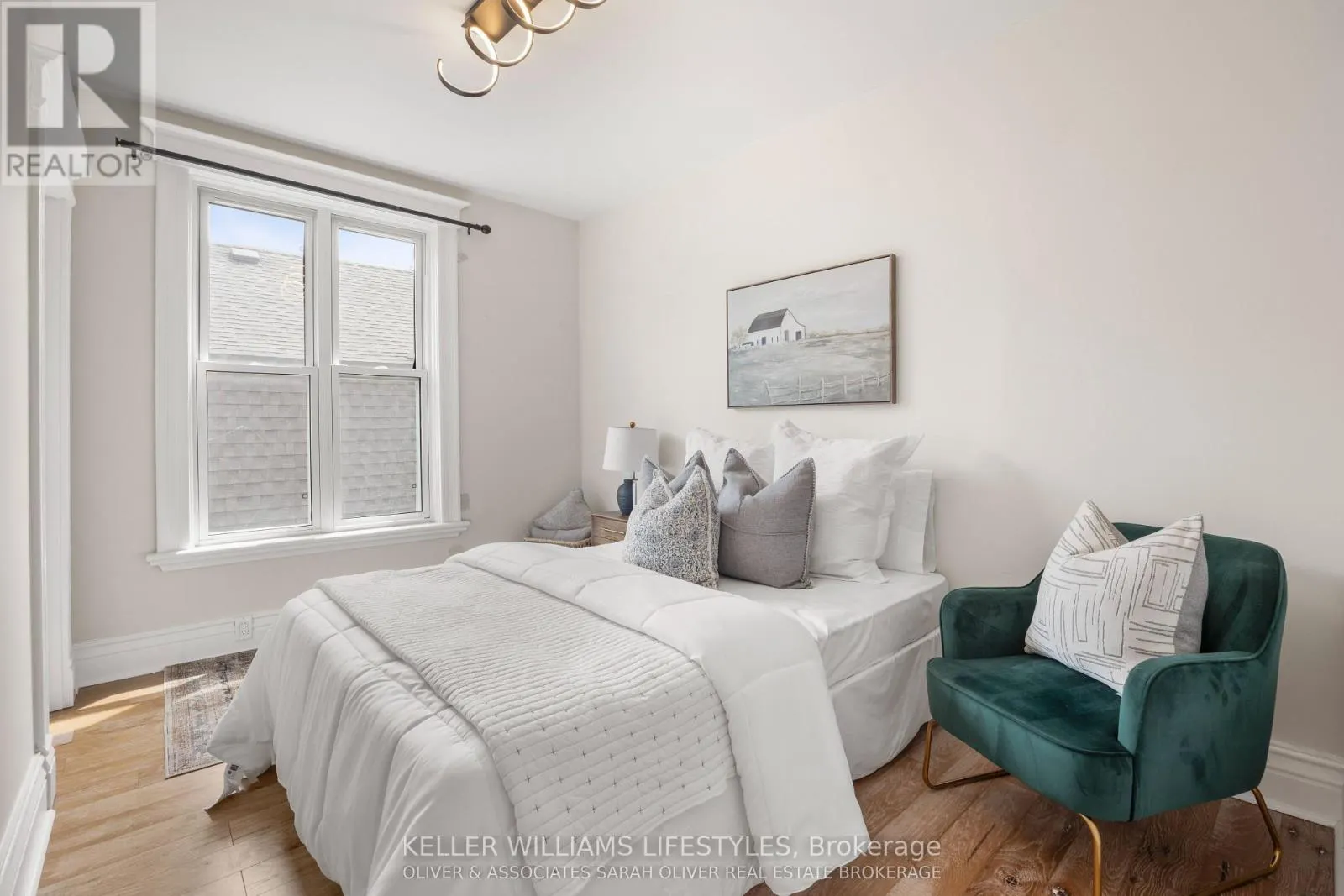 28 RENWICK AVENUE