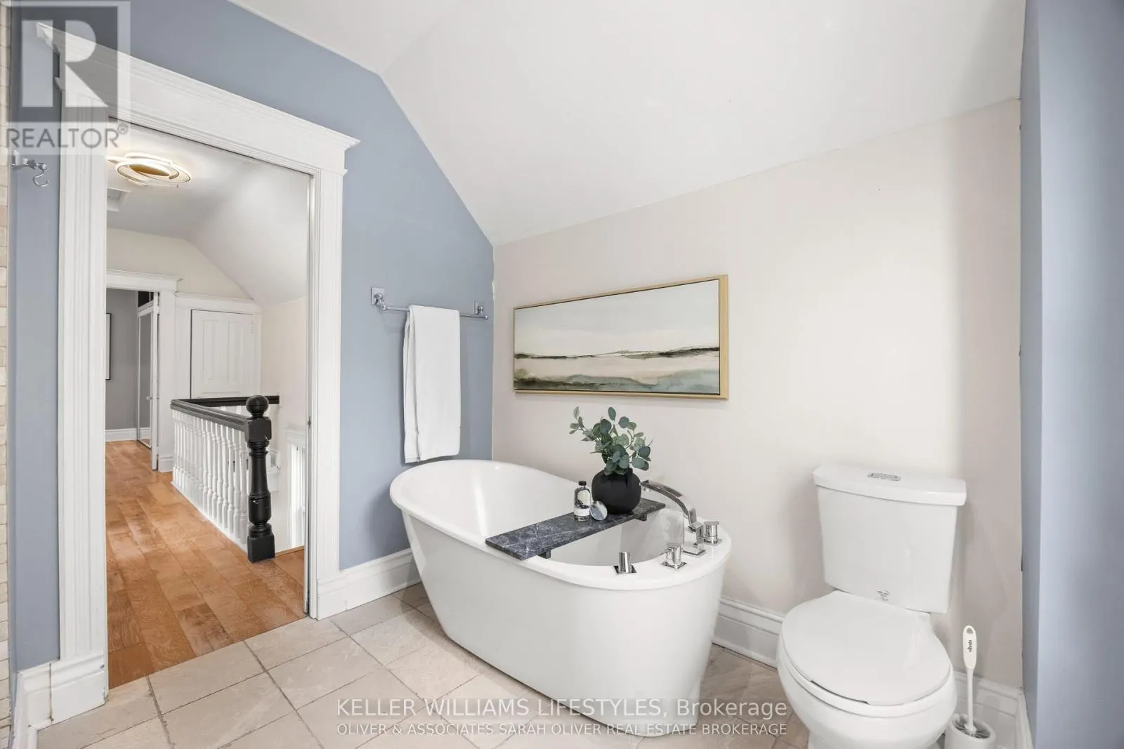 28 RENWICK AVENUE