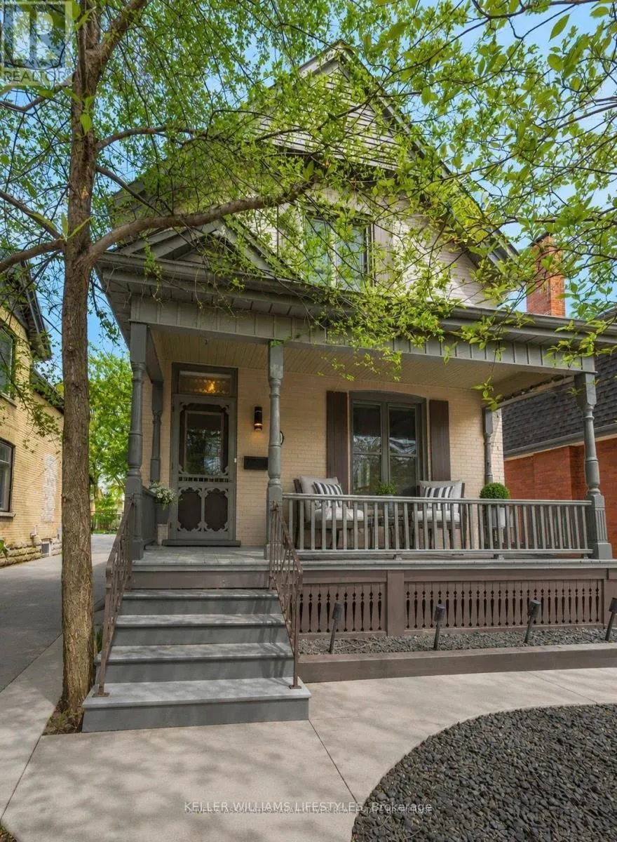 28 RENWICK AVENUE