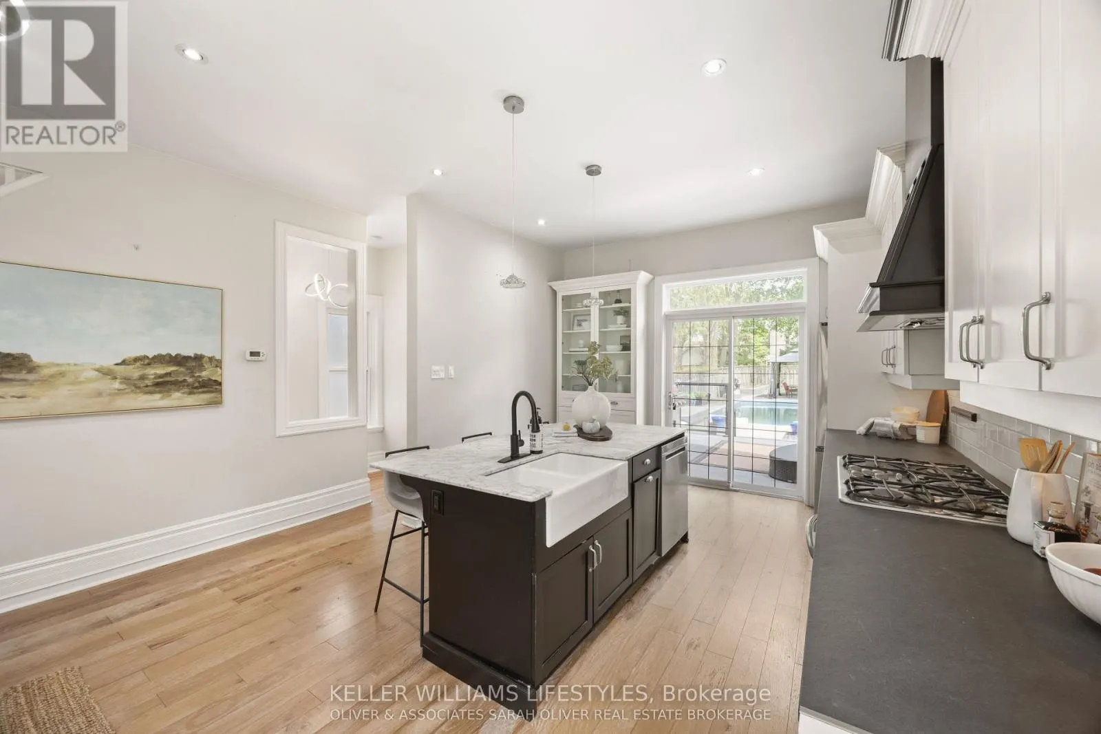 28 RENWICK AVENUE