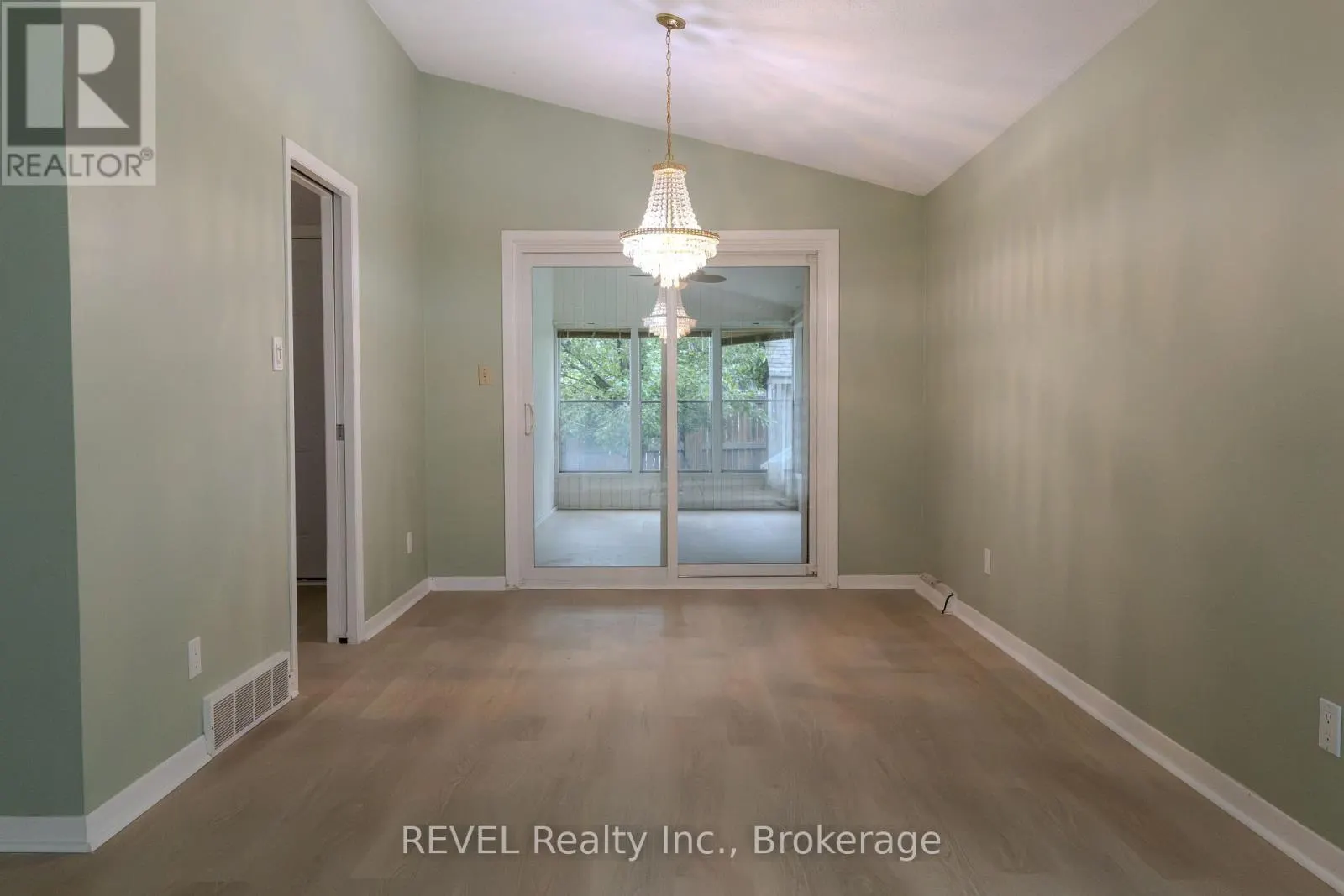 7285 ROLLING ACRES CRESCENT