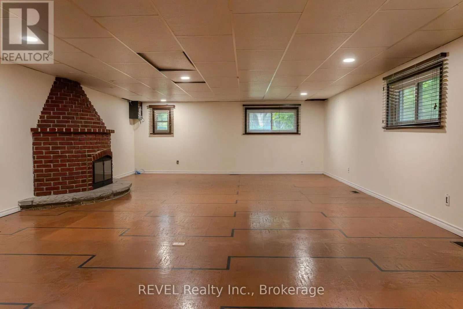 7285 ROLLING ACRES CRESCENT