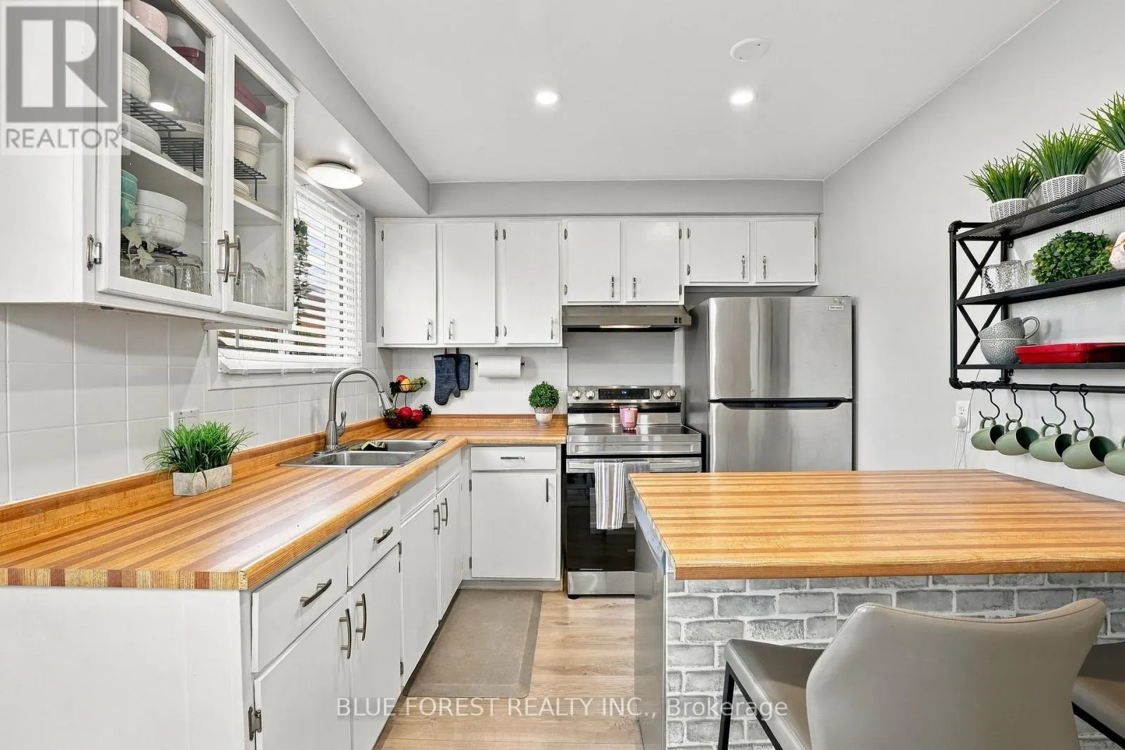 420 FOREST AVENUE