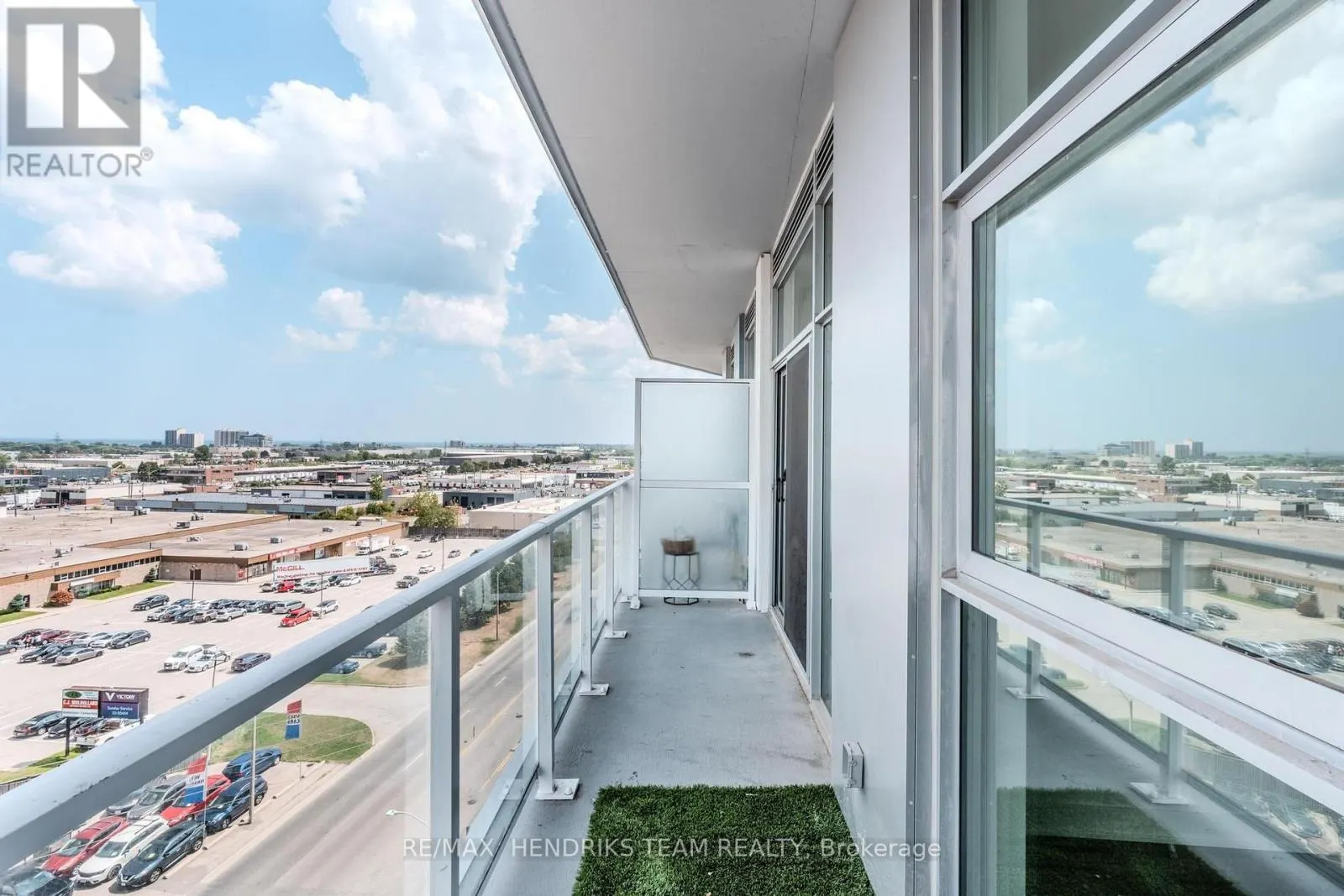 814 - 2782 BARTON STREET E #814