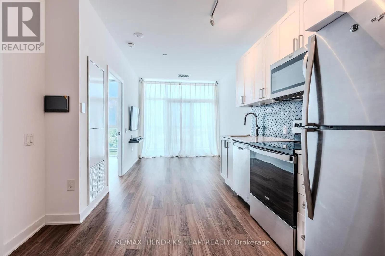 814 - 2782 BARTON STREET E #814