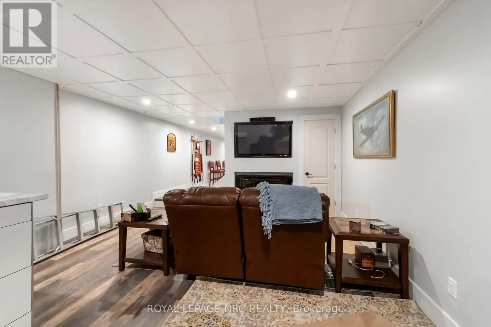 1523 BARRON ROAD