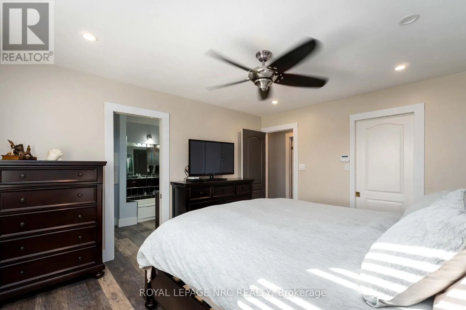 1523 BARRON ROAD
