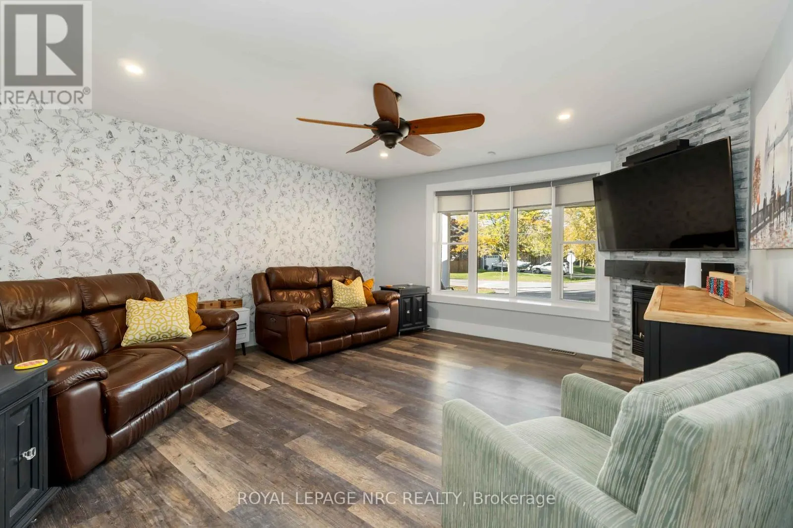 1523 BARRON ROAD
