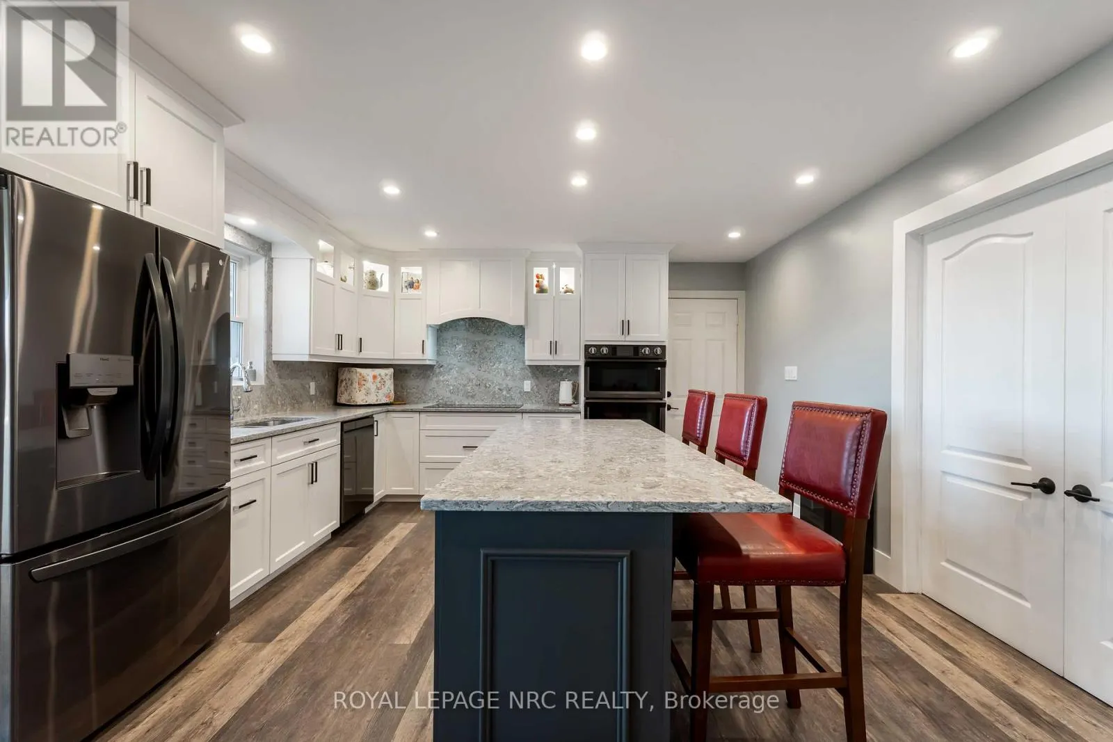 1523 BARRON ROAD