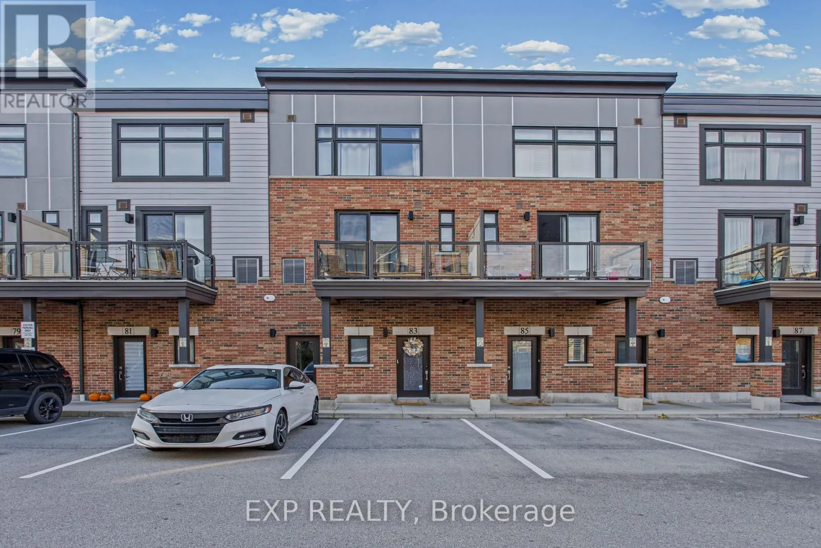 83 ESPLANADE LANE