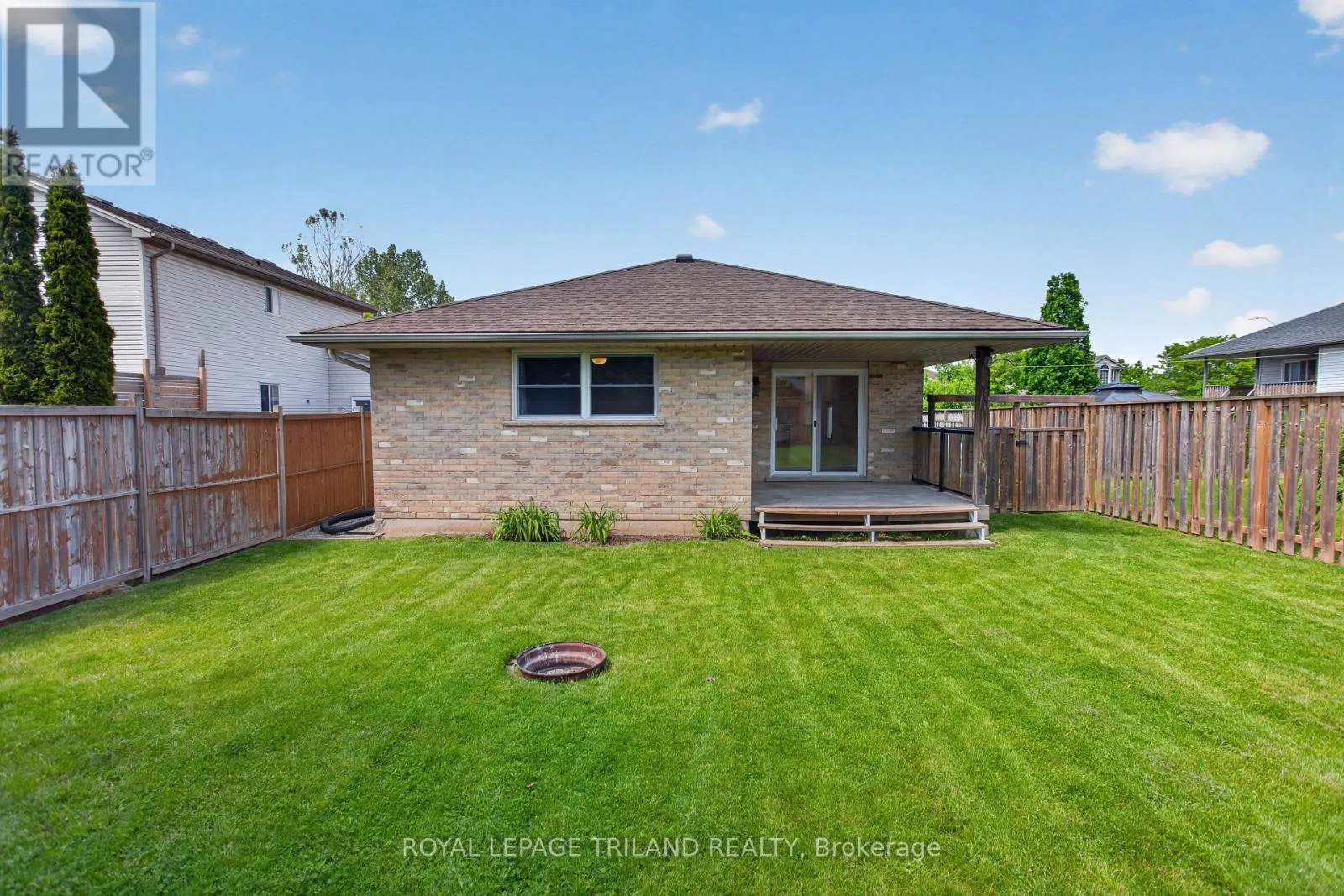 48 COTTONWOOD DRIVE