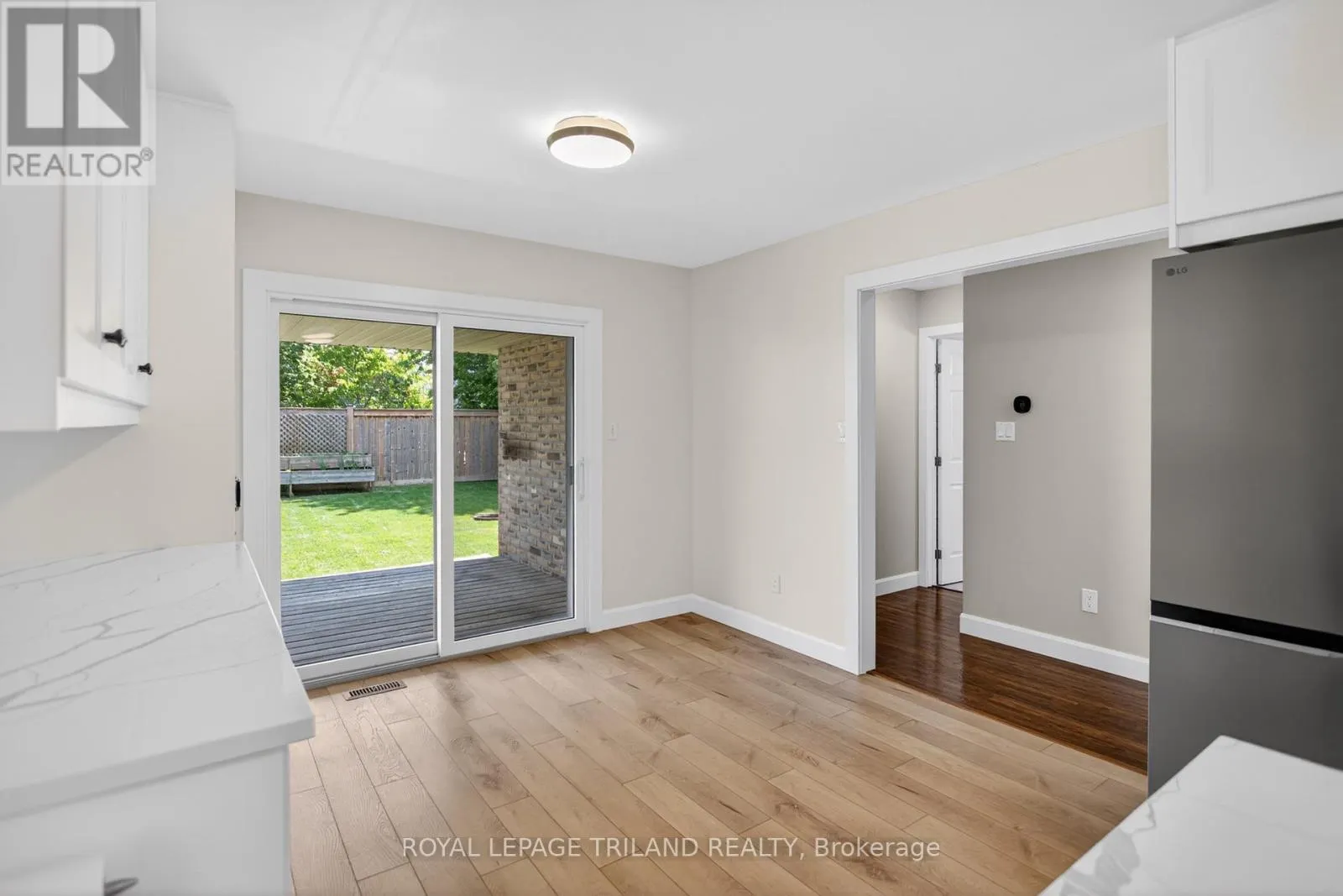 48 COTTONWOOD DRIVE