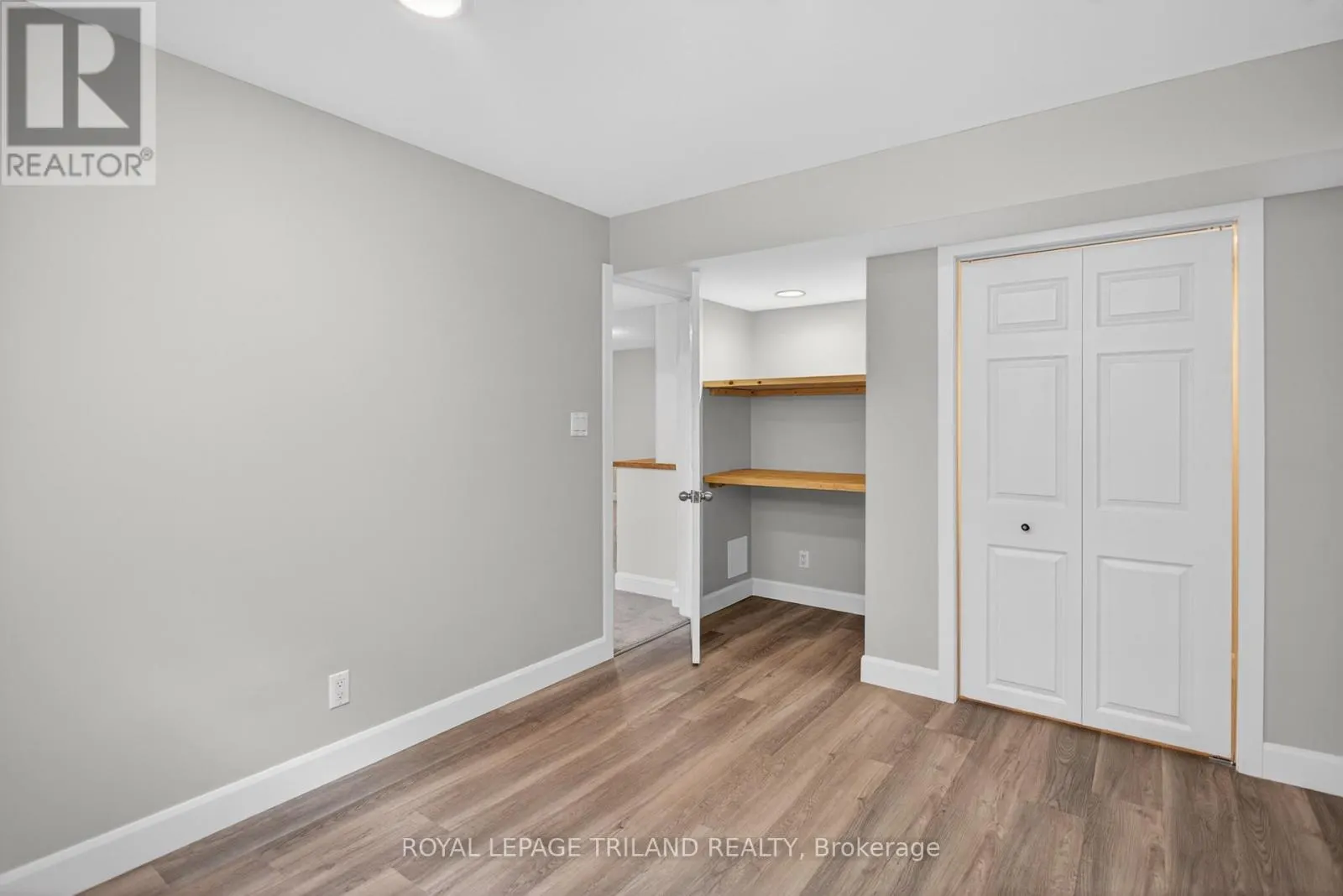 48 COTTONWOOD DRIVE