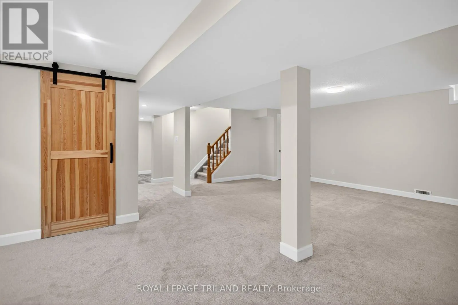 48 COTTONWOOD DRIVE