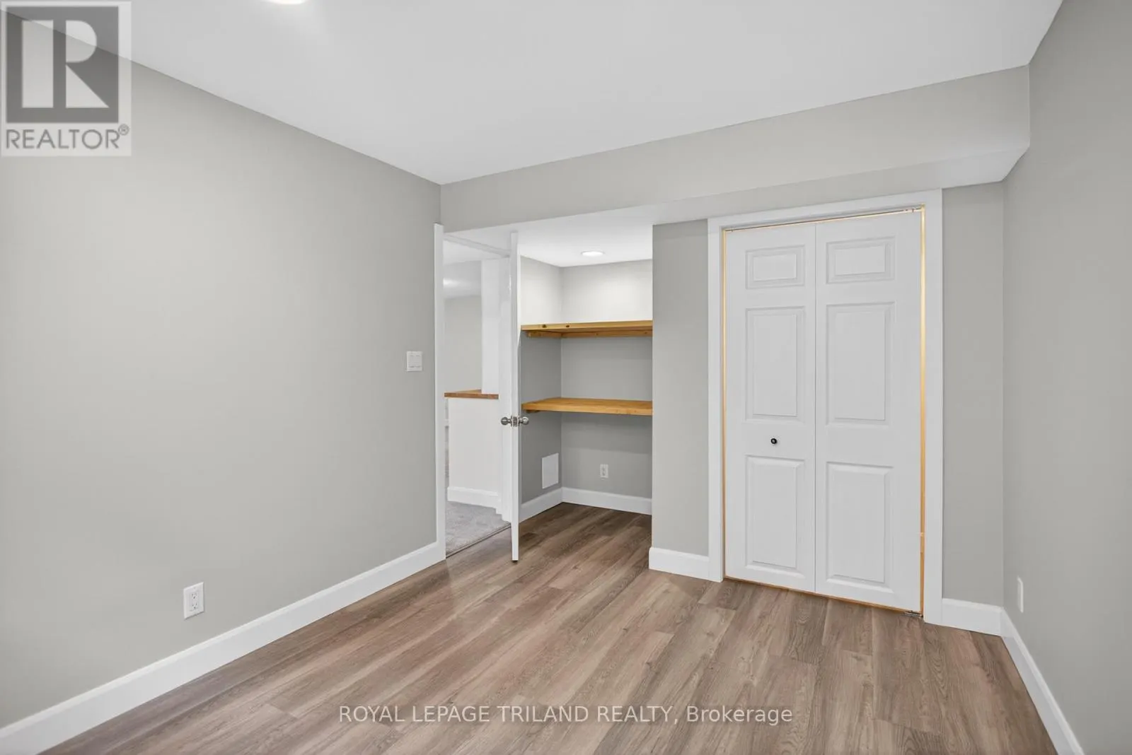 48 COTTONWOOD DRIVE