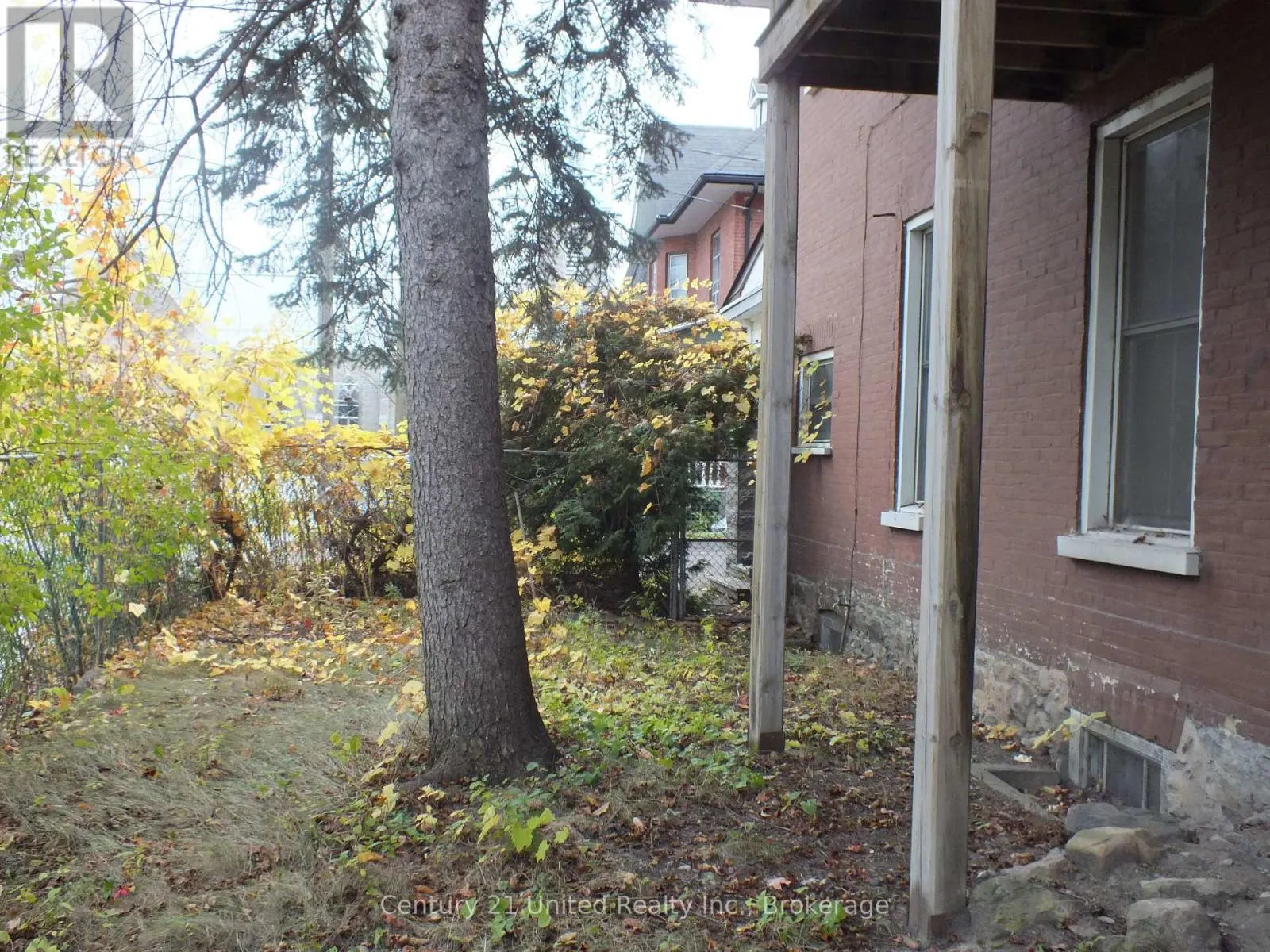 400 DOWNIE STREET