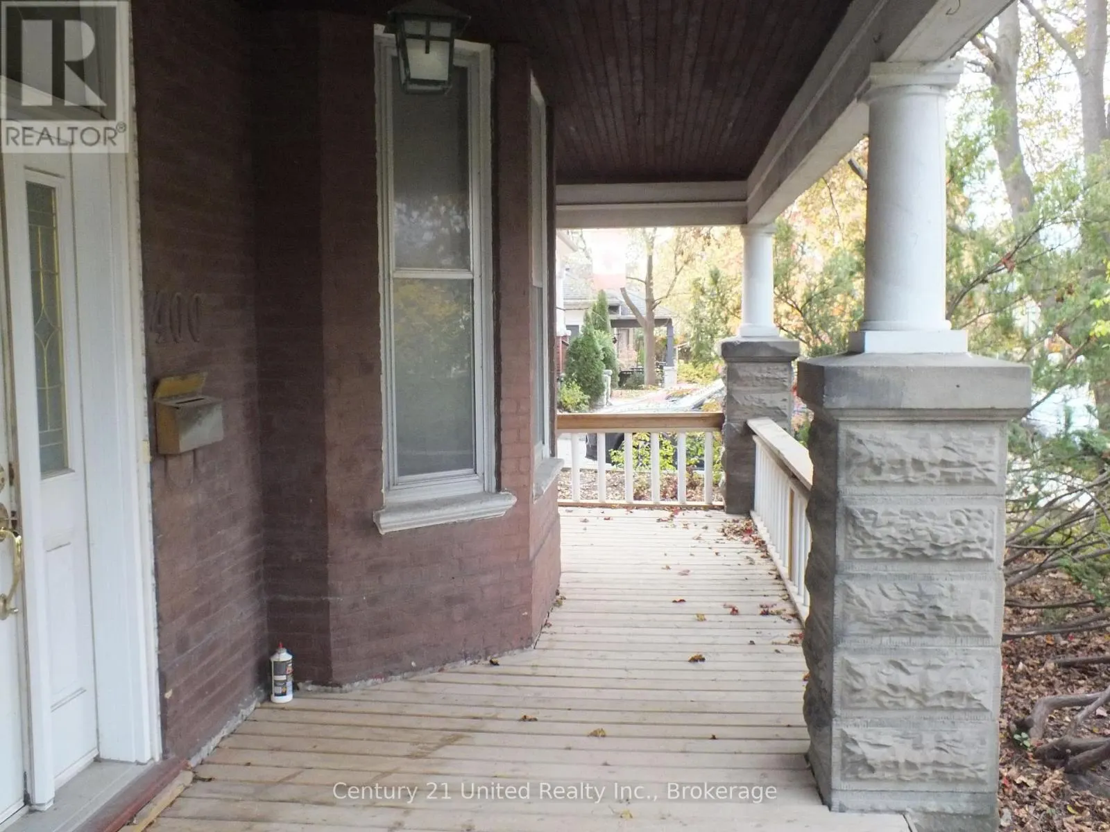 400 DOWNIE STREET