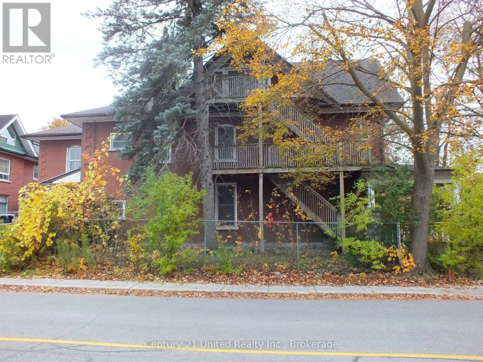 400 DOWNIE STREET
