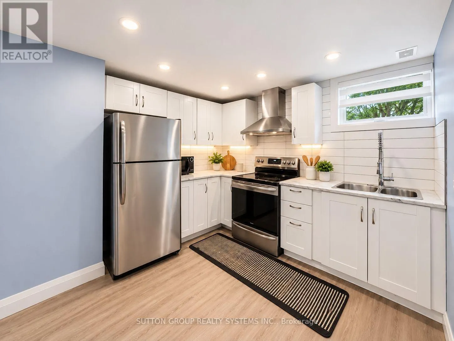 LOWER LEVEL - 86 CARLYLE DRIVE