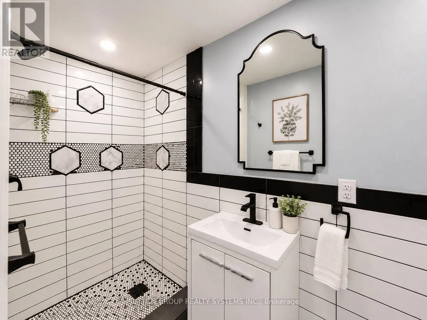 LOWER LEVEL - 86 CARLYLE DRIVE