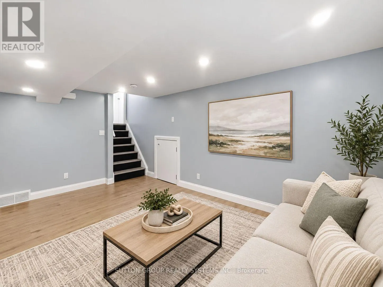 LOWER LEVEL - 86 CARLYLE DRIVE