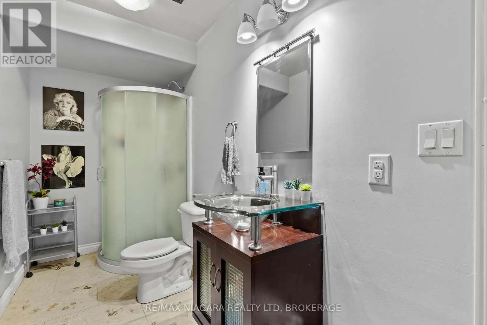 9147 HENDERSHOT BOULEVARD