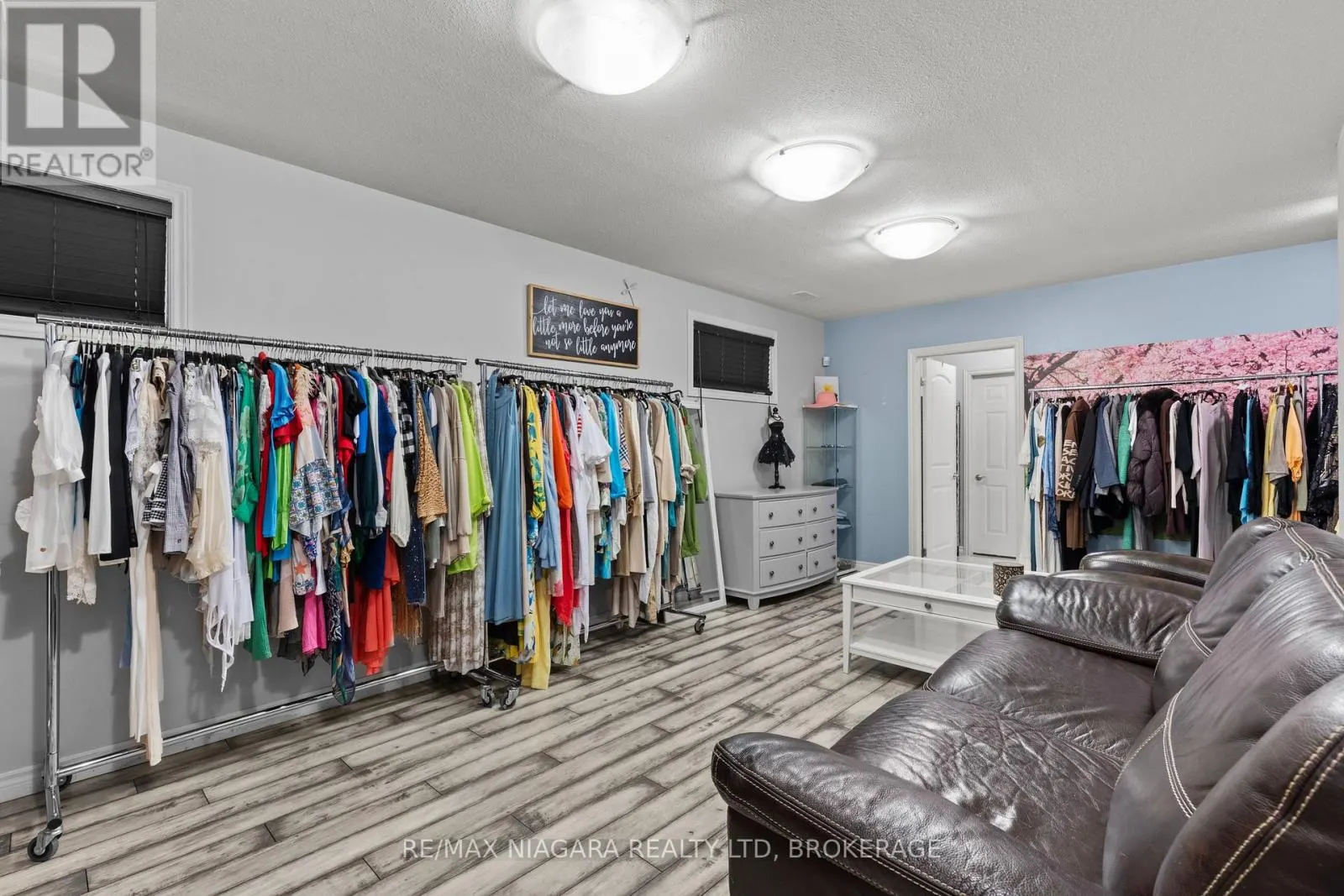 9147 HENDERSHOT BOULEVARD