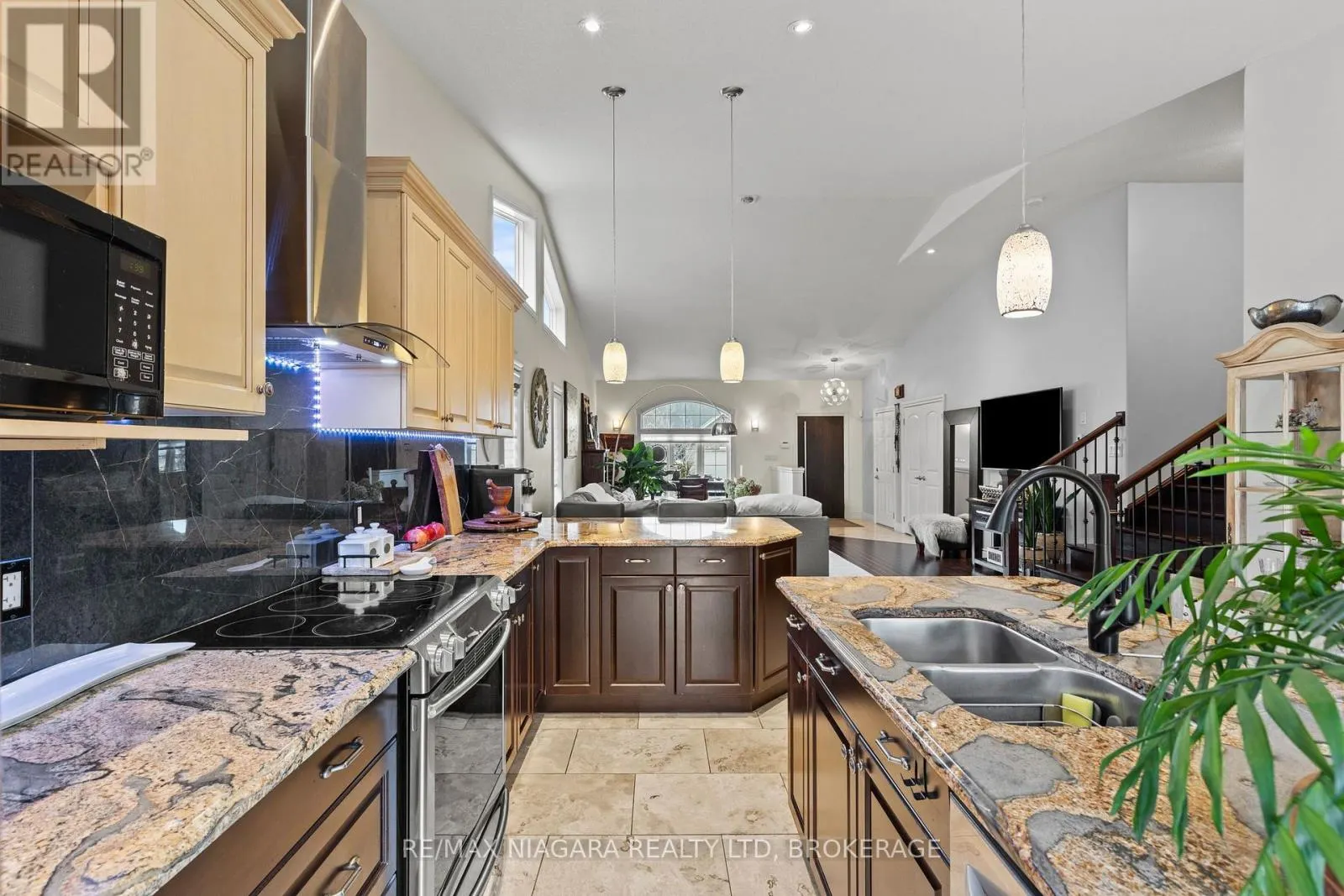 9147 HENDERSHOT BOULEVARD