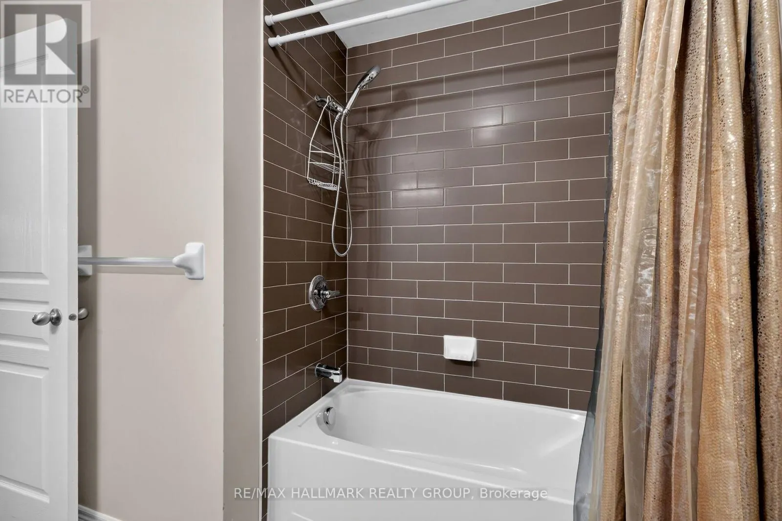 147 WHISPERING WINDS WAY
