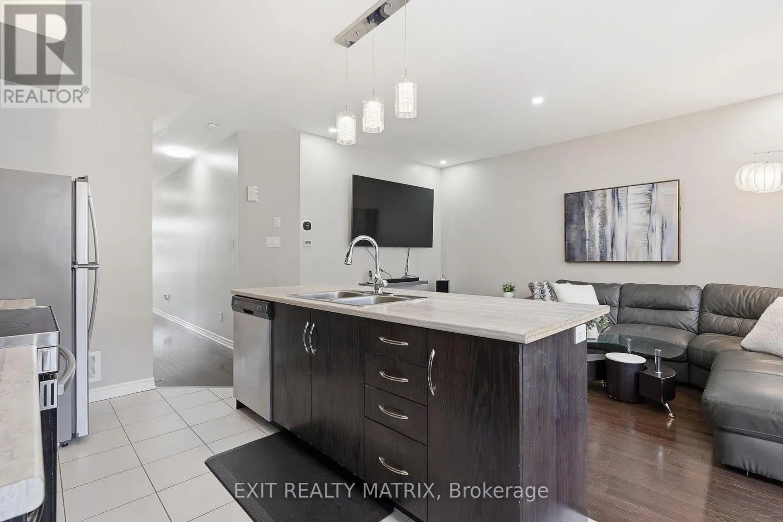 552 VIA MATTINO WAY