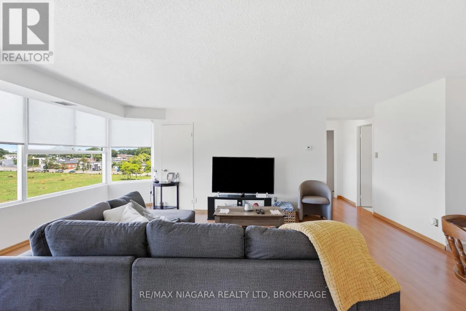411 - 7 GALE CRESCENT #411