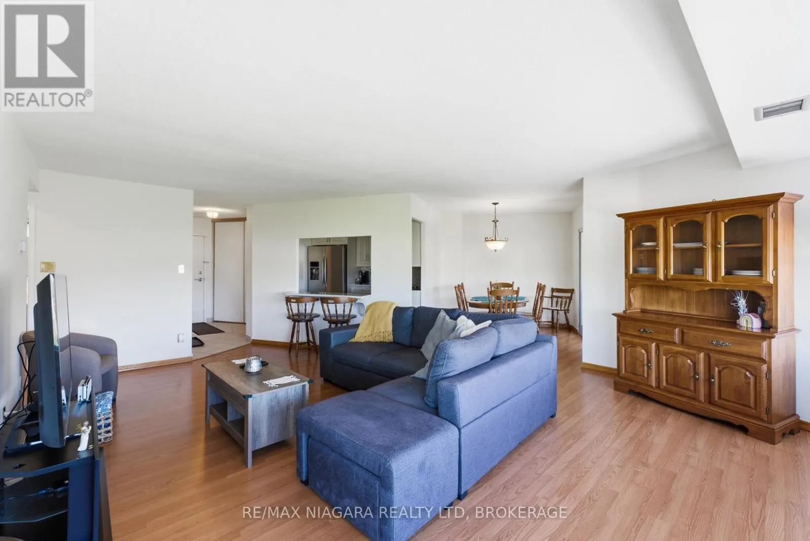411 - 7 GALE CRESCENT #411