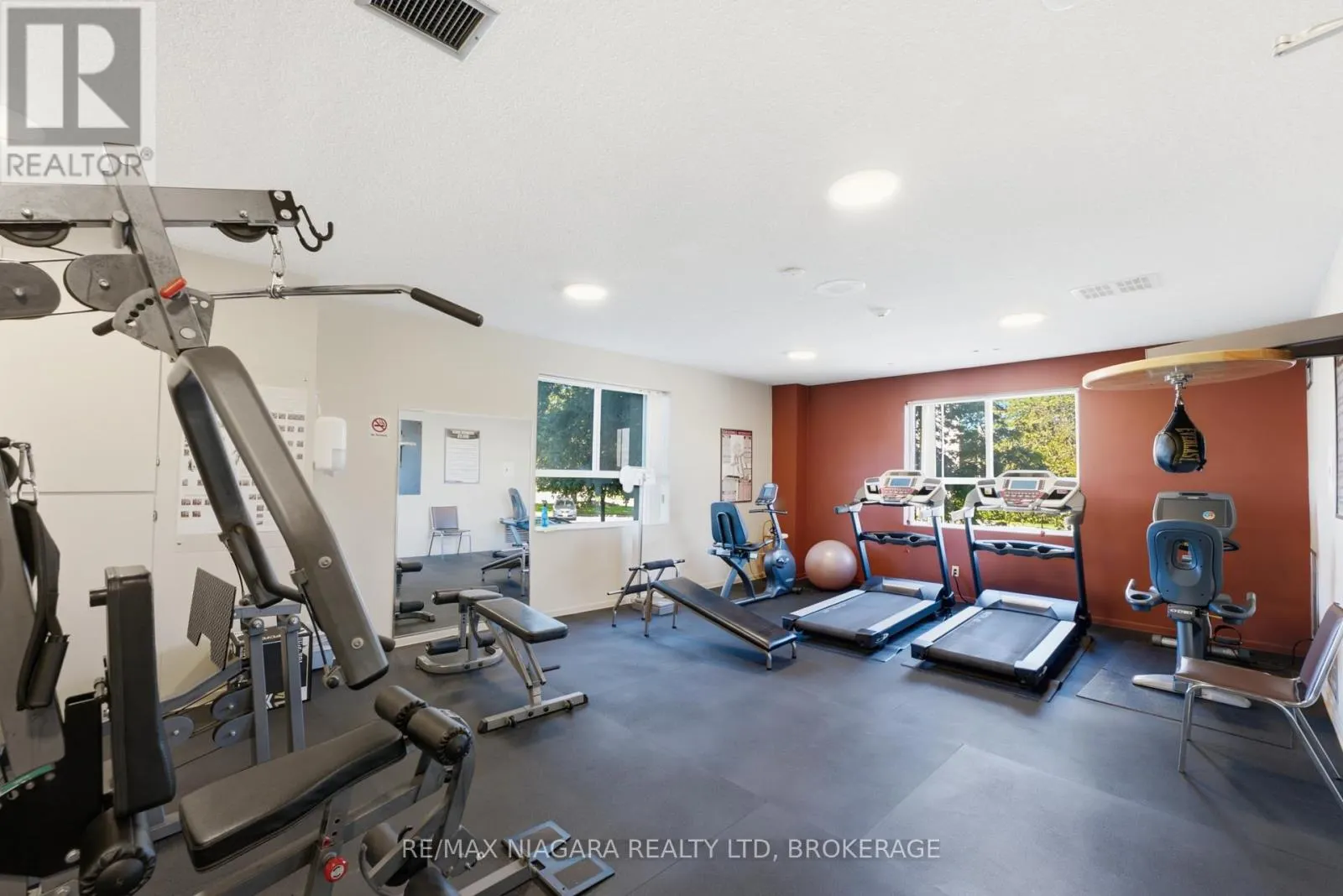 411 - 7 GALE CRESCENT #411