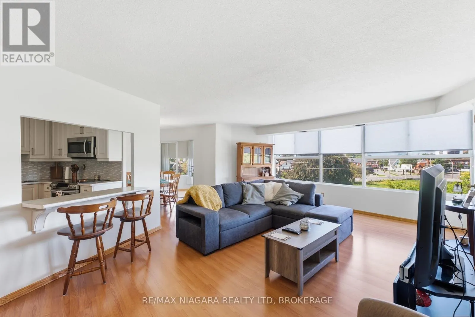 411 - 7 GALE CRESCENT #411