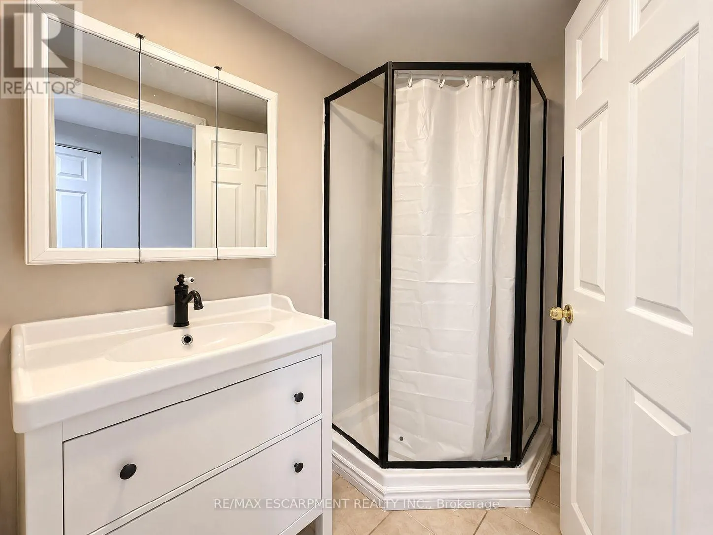 272 UPPER PARADISE ROAD