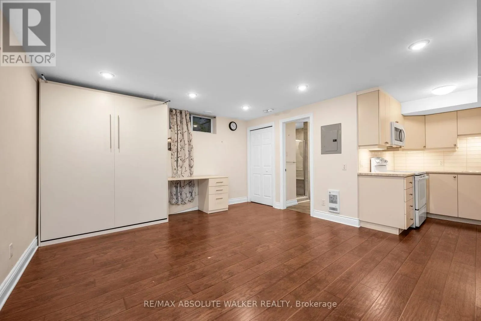 27 ARGYLE AVENUE