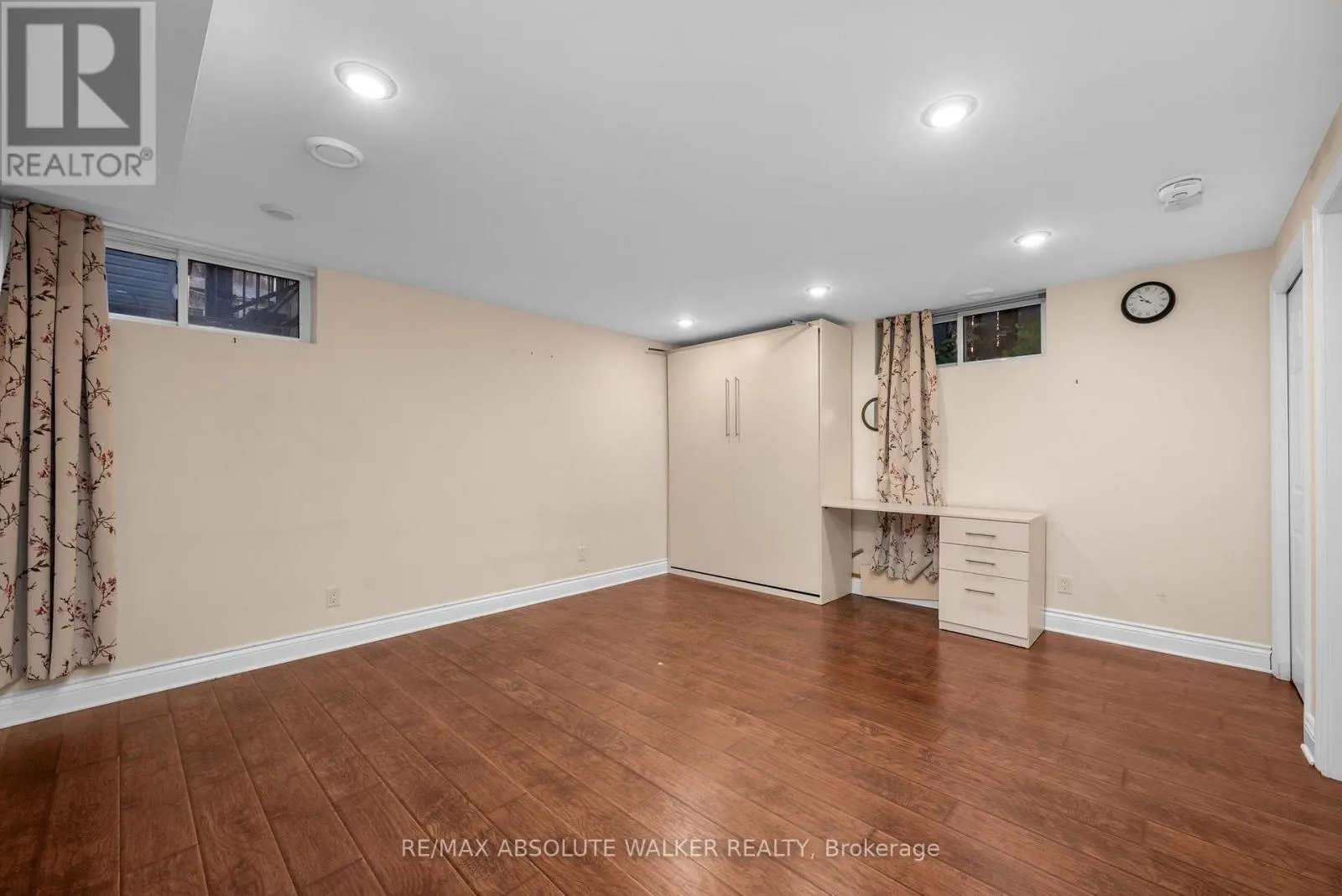 27 ARGYLE AVENUE
